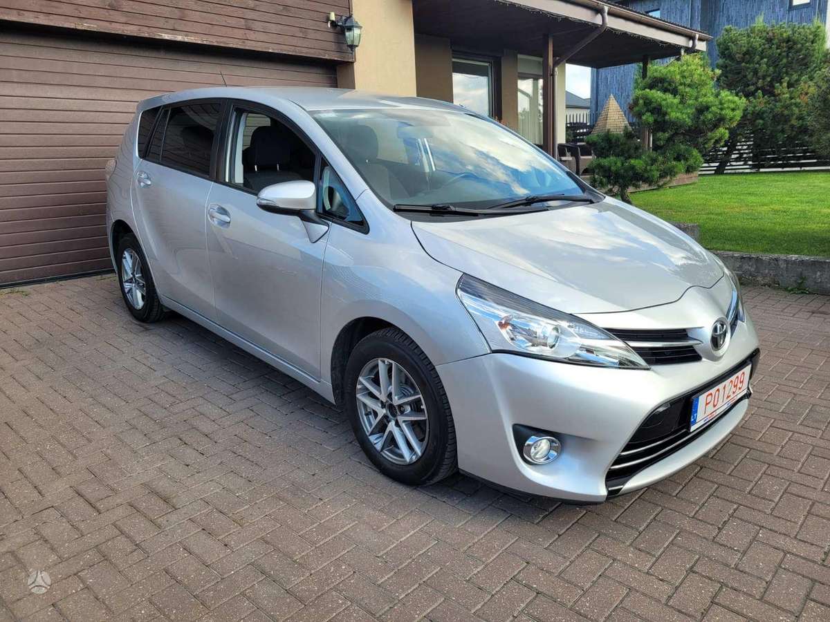 Toyota Verso - 1