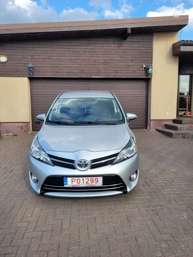Toyota Verso - 3