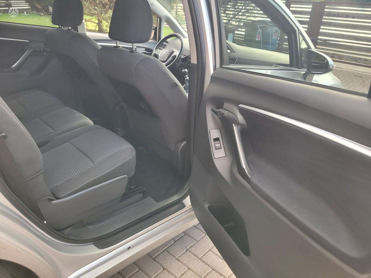 Toyota Verso - 7