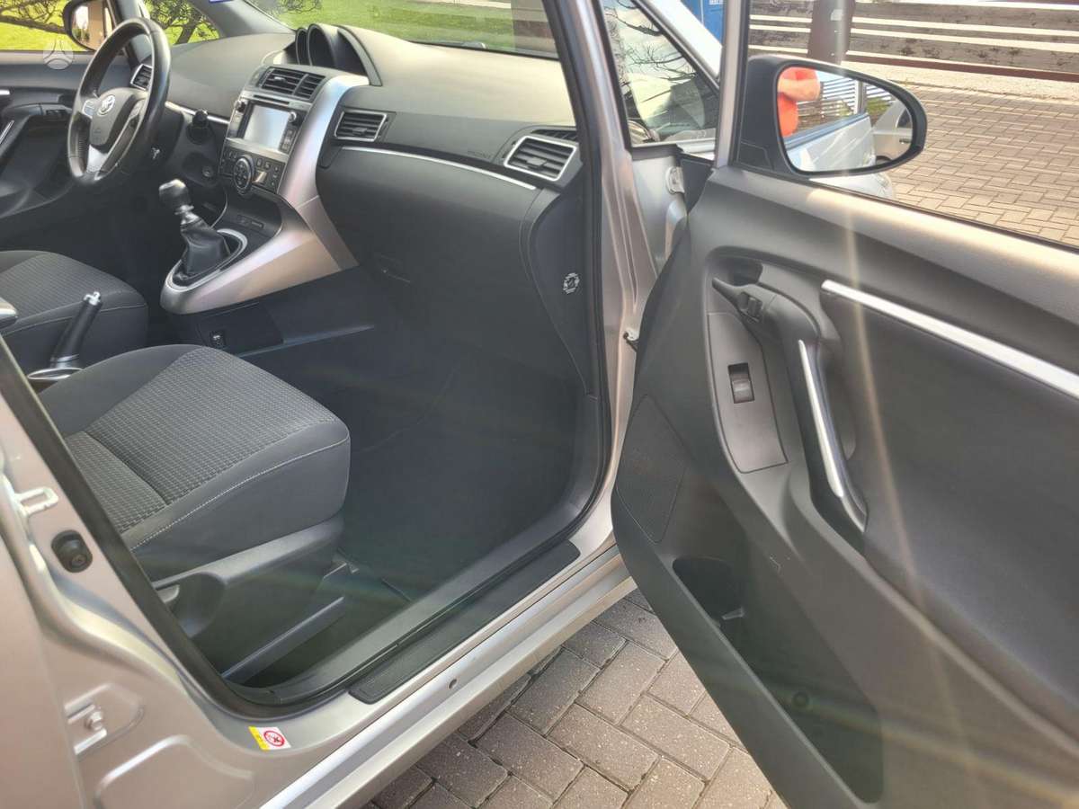 Toyota Verso - 12