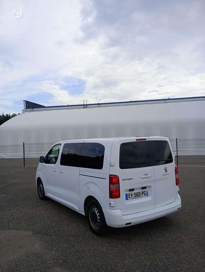 Peugeot Traveller - 6
