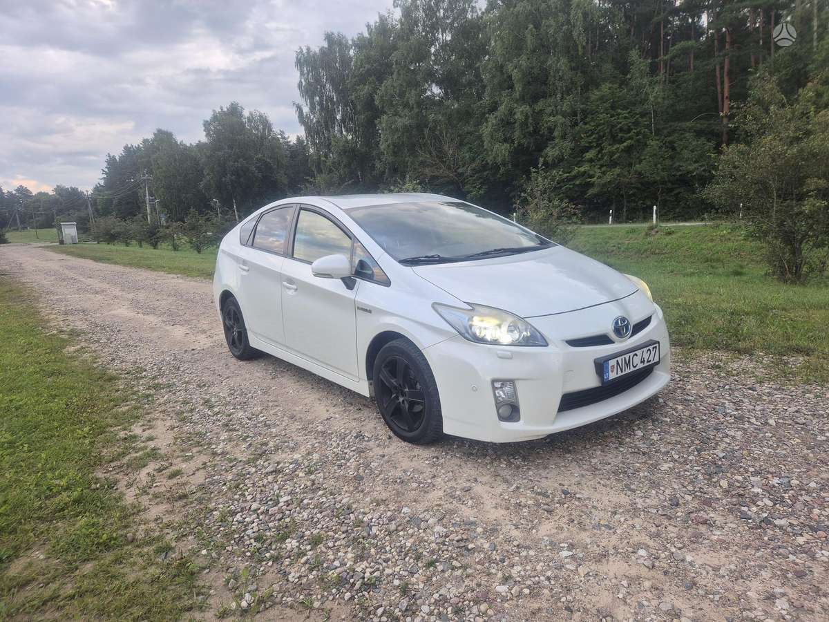 Toyota Prius - 2