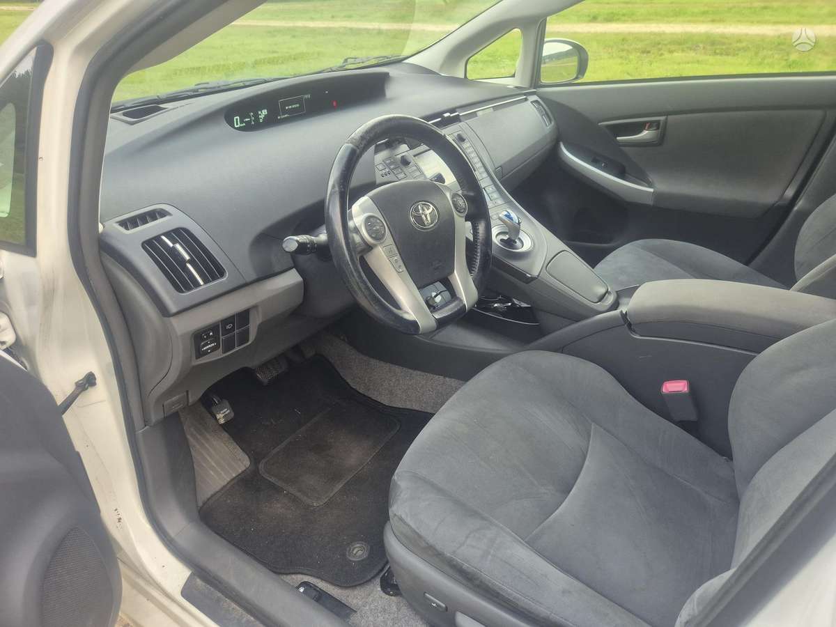 Toyota Prius - 7
