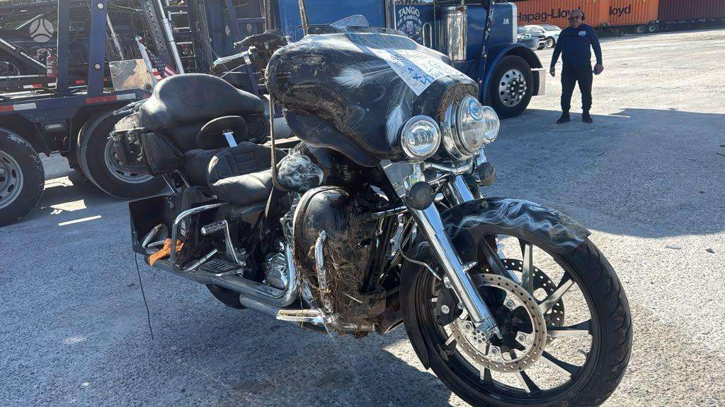 Harley-Davidson FLRT, čioperiai / kruizeriai / custom