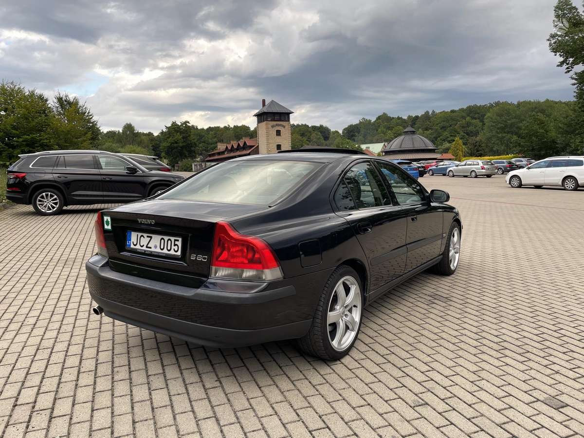 Volvo S60, 2.4 l., Седан