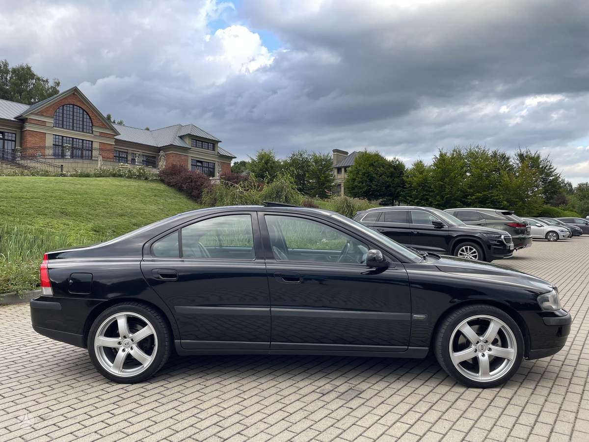 Volvo S60, 2.4 l., Седан