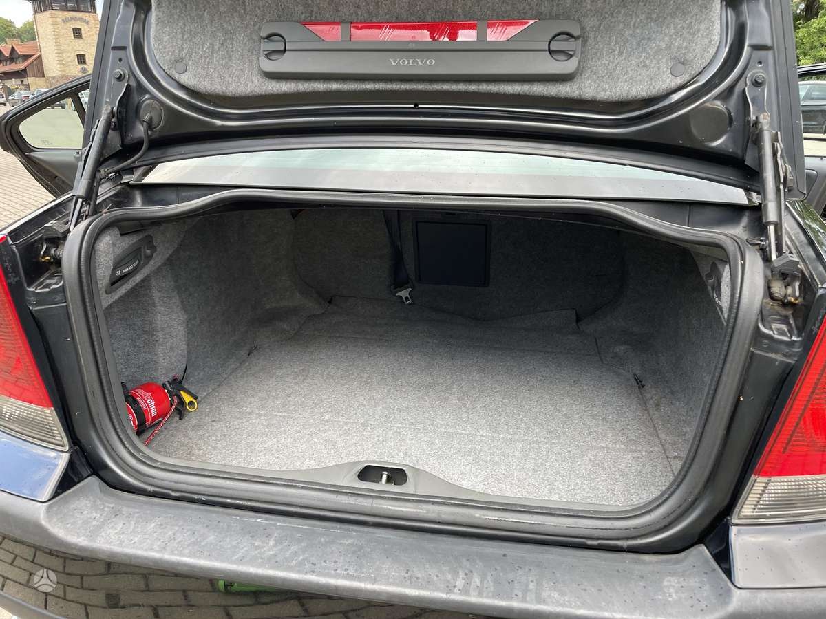Volvo S60, 2.4 l., Седан