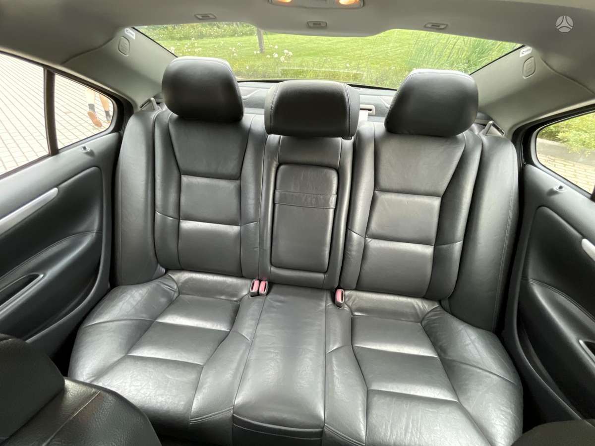 Volvo S60, 2.4 l., Седан