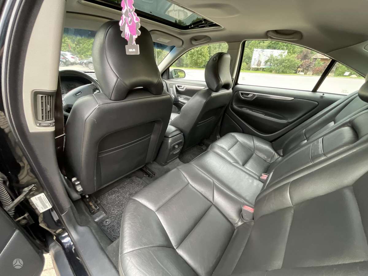 Volvo S60, 2.4 l., Седан