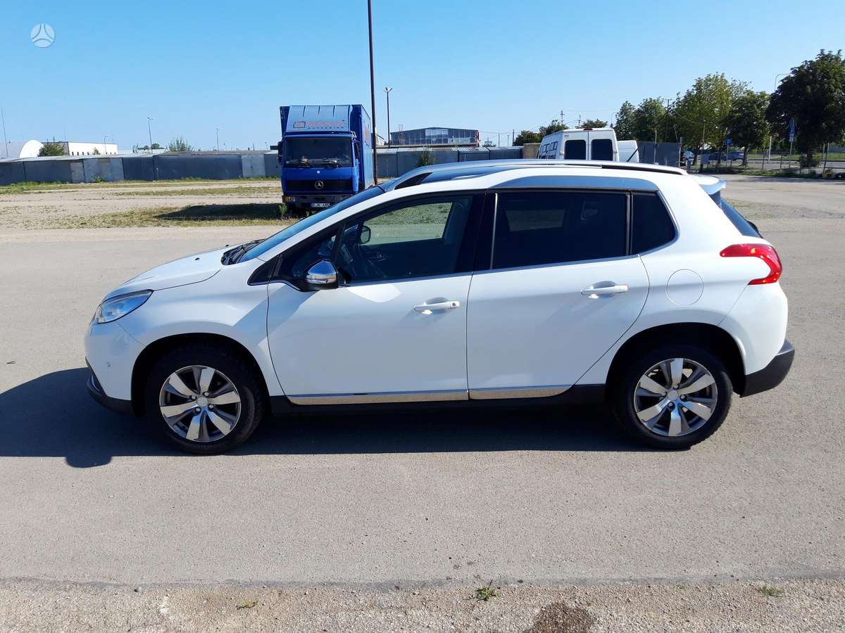 Peugeot 2008 - 5