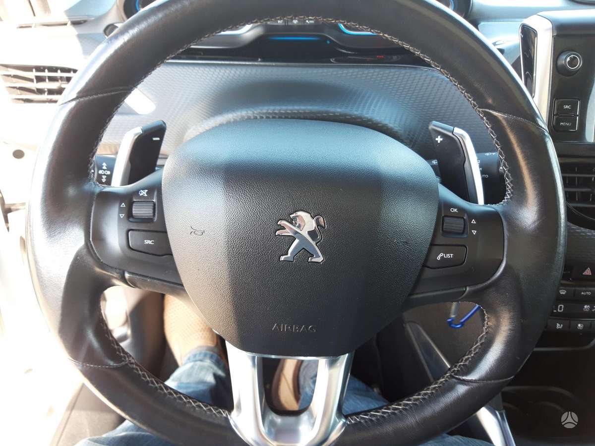Peugeot 2008, 1.2 l., Минивэн