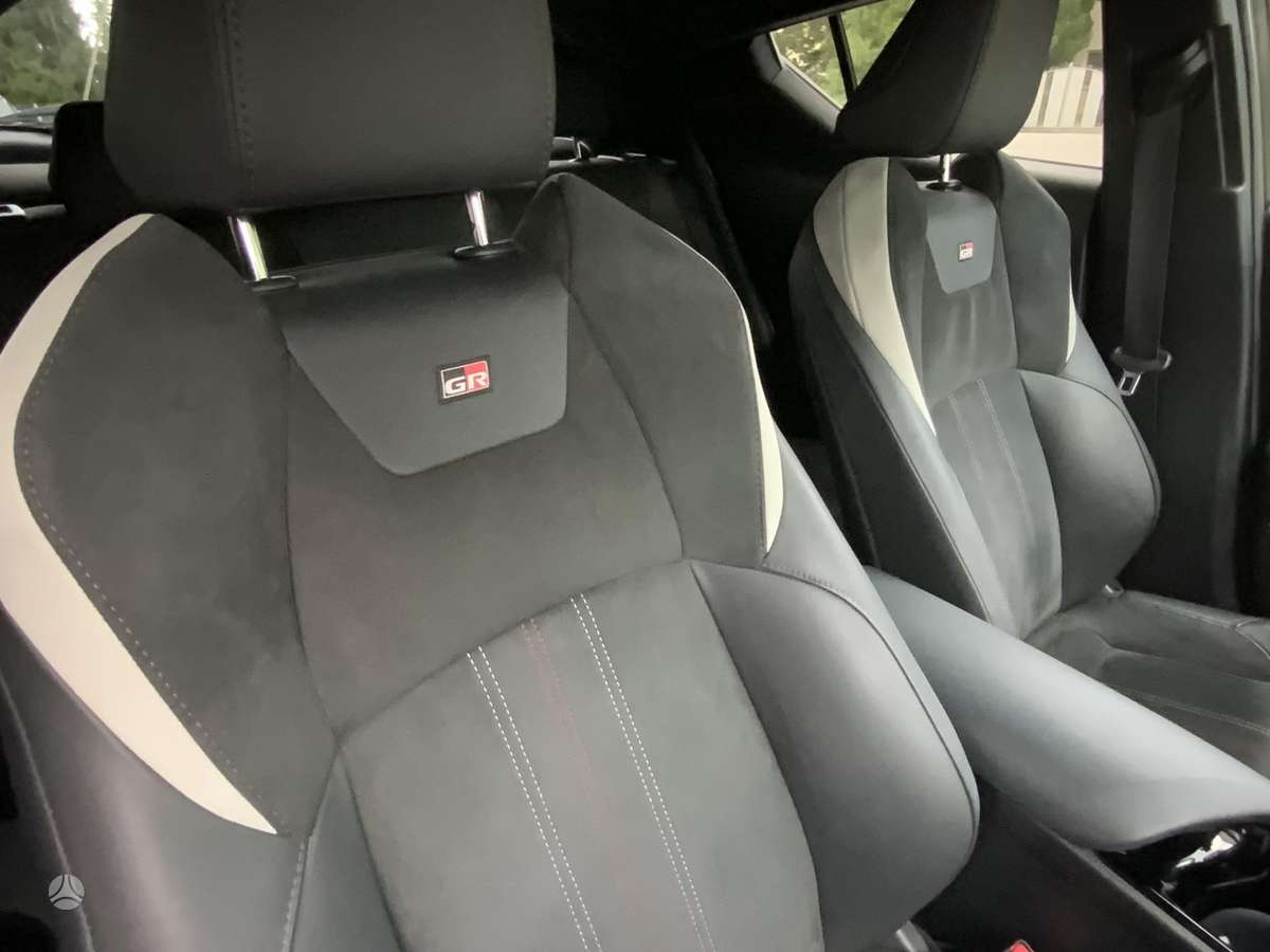 Toyota C-HR - 12