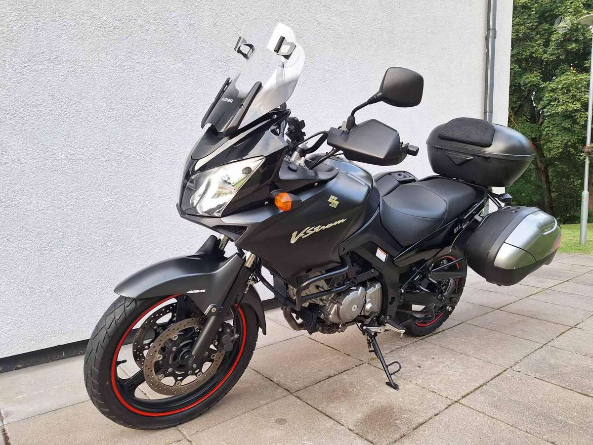Suzuki DL (V-Strom) 645cc, enduro / adventure