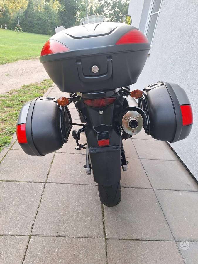 Suzuki DL (V-Strom) 645cc, enduro / adventure