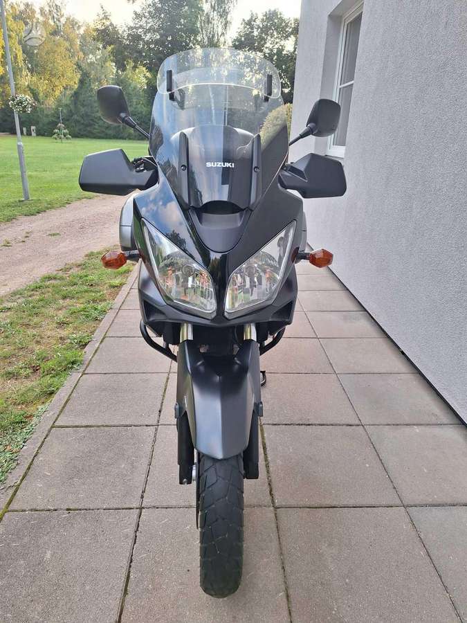 Suzuki DL (V-Strom) 645cc, enduro / adventure