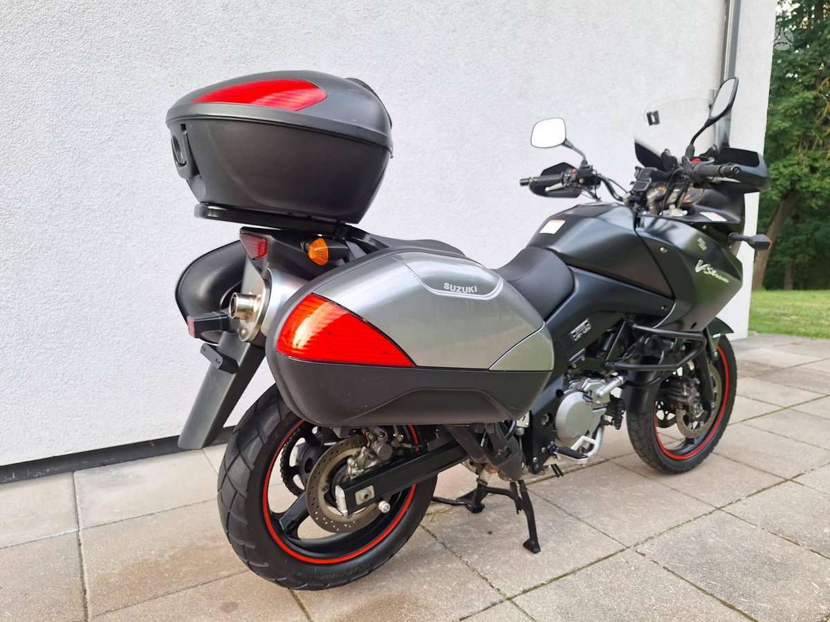 Suzuki DL (V-Strom) 645cc, enduro / adventure