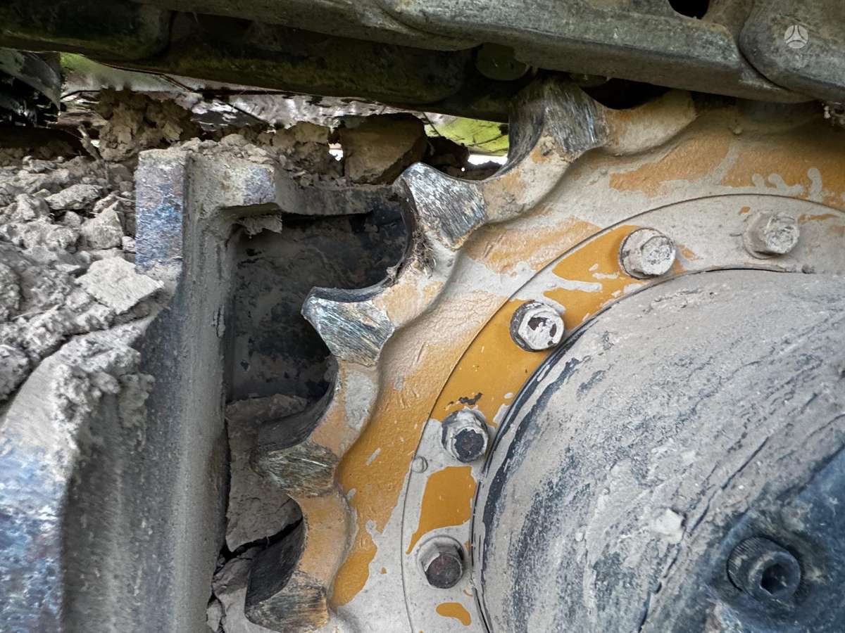 Doosan DX140LC, excavator