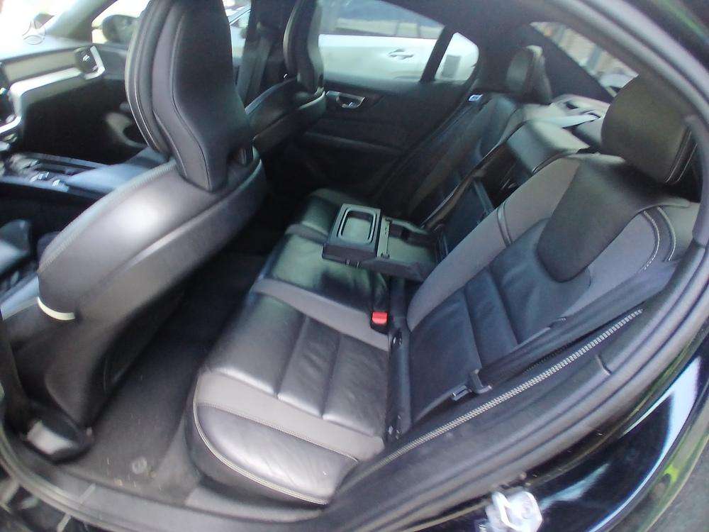 Volvo S60, 2.0 l., Седан