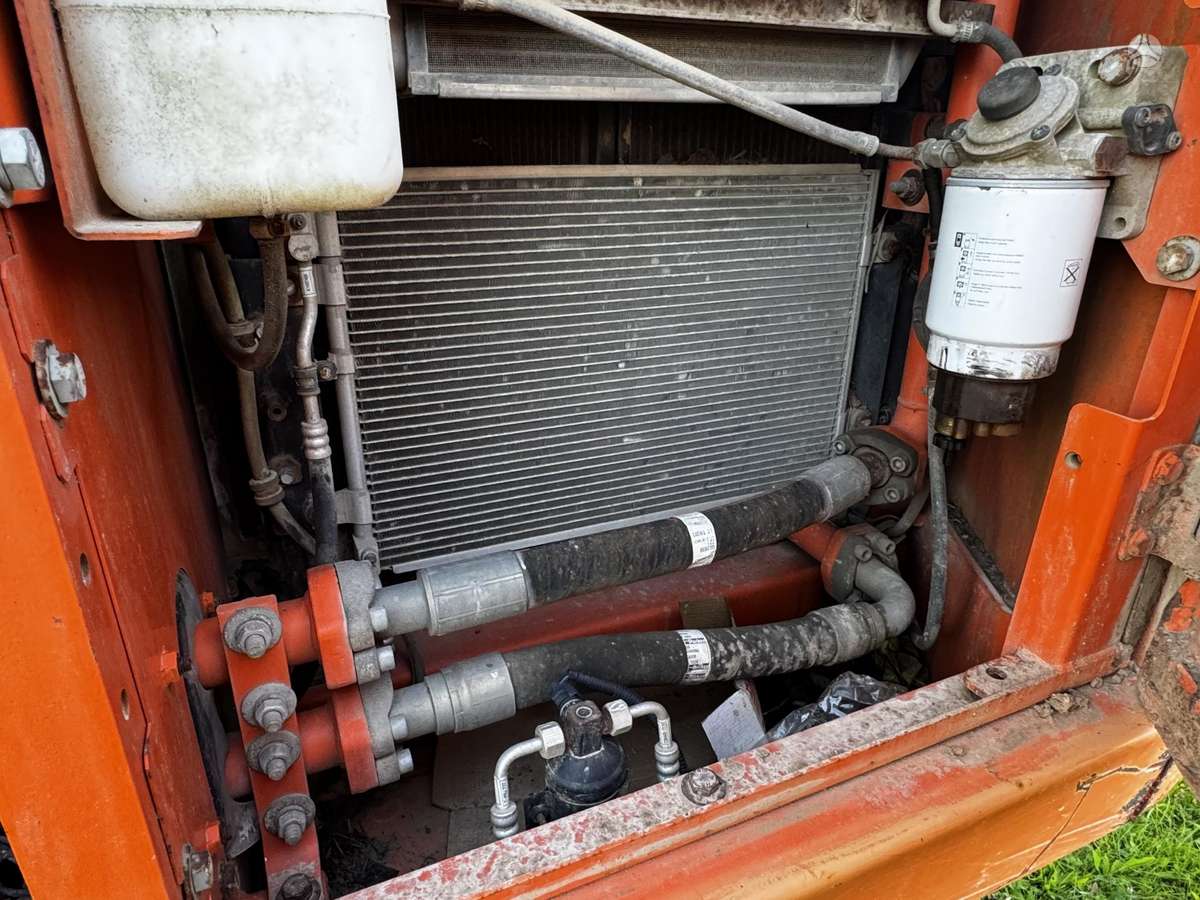 Doosan DX140LC, ekskavatori