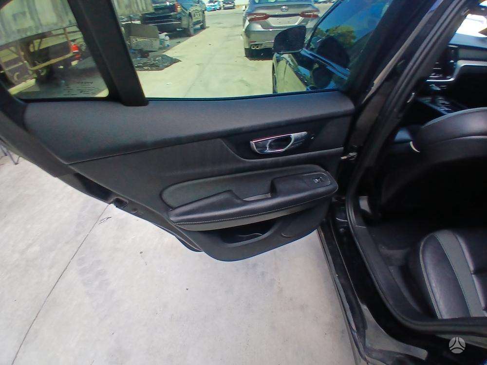 Volvo S60, 2.0 l., Седан