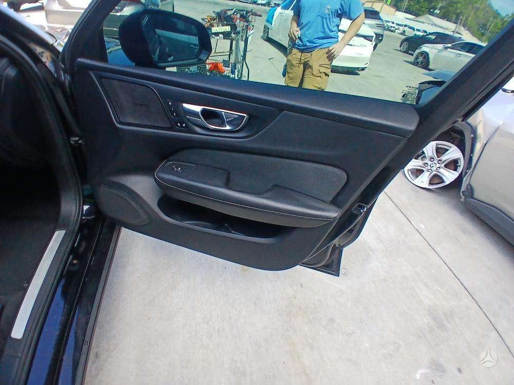 Volvo S60, 2.0 l., Седан