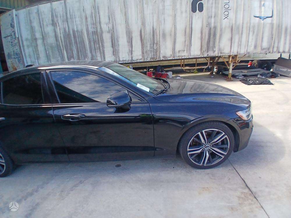 Volvo S60, 2.0 l., Седан