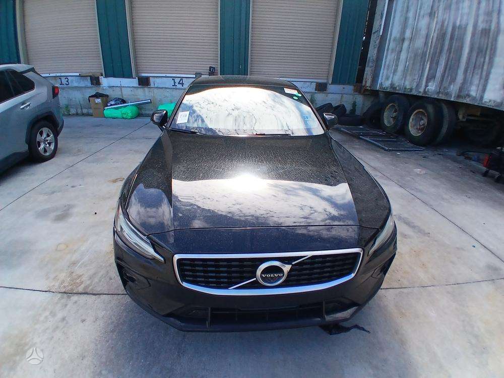 Volvo S60, 2.0 l., Седан