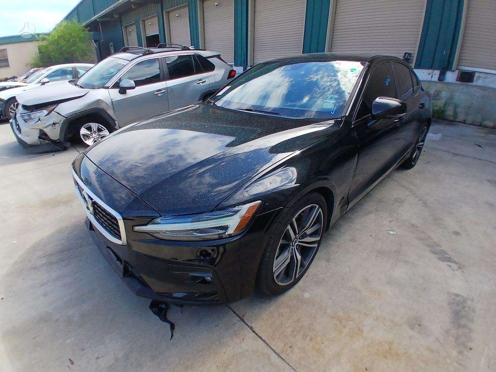 Volvo S60, 2.0 l., Седан