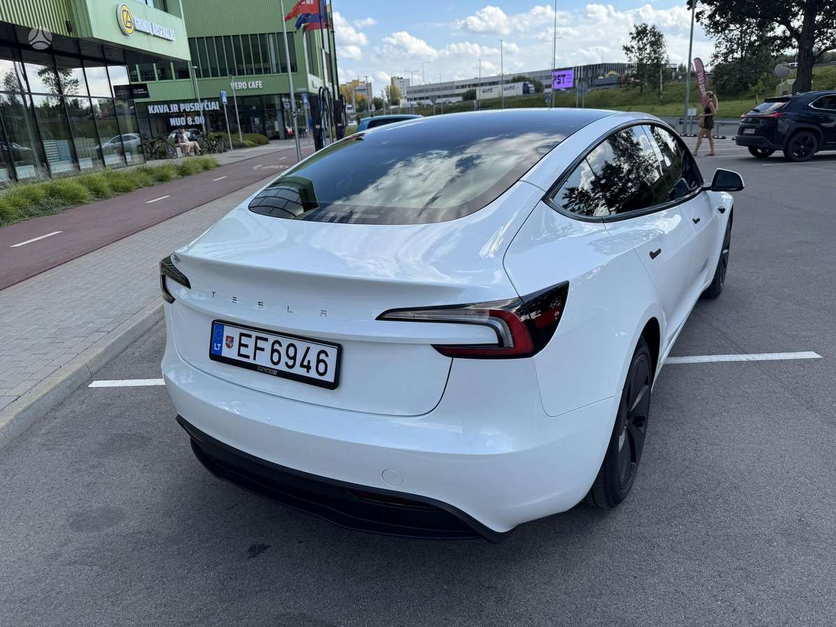 Tesla Model 3, 60 кВт·ч, Седан