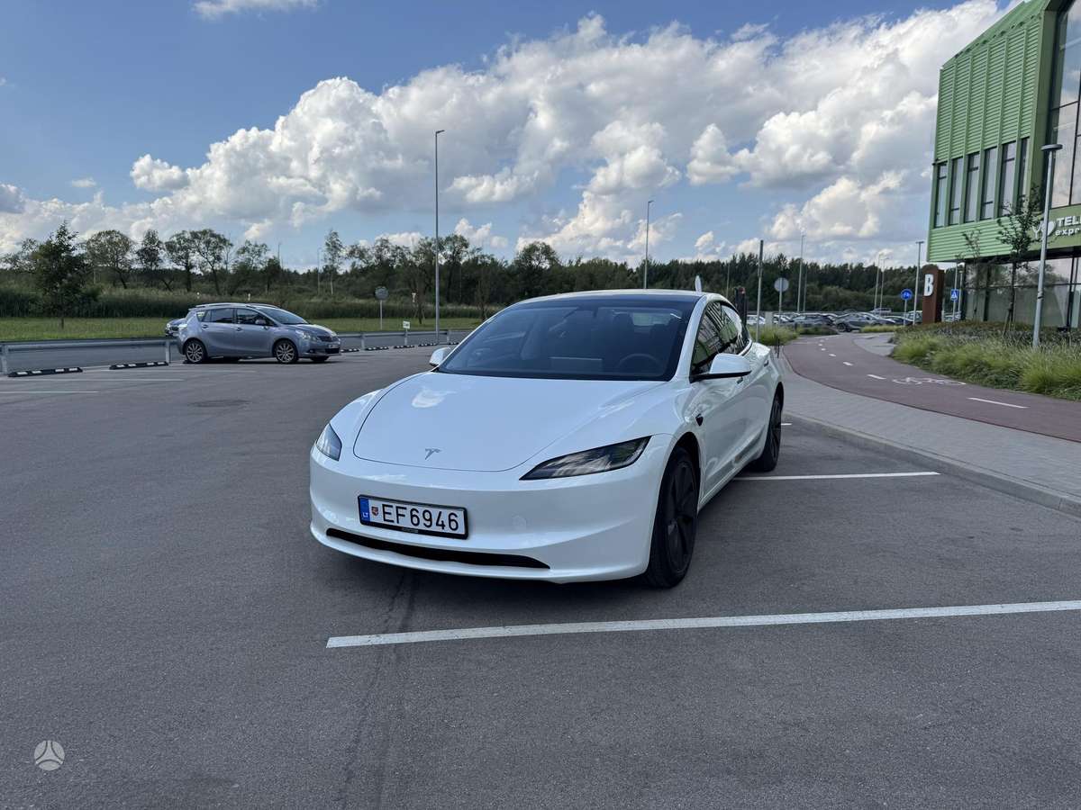 Tesla Model 3, 60 кВт·ч, Седан