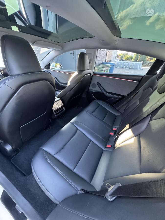 Tesla Model 3, 60 кВт·ч, Седан
