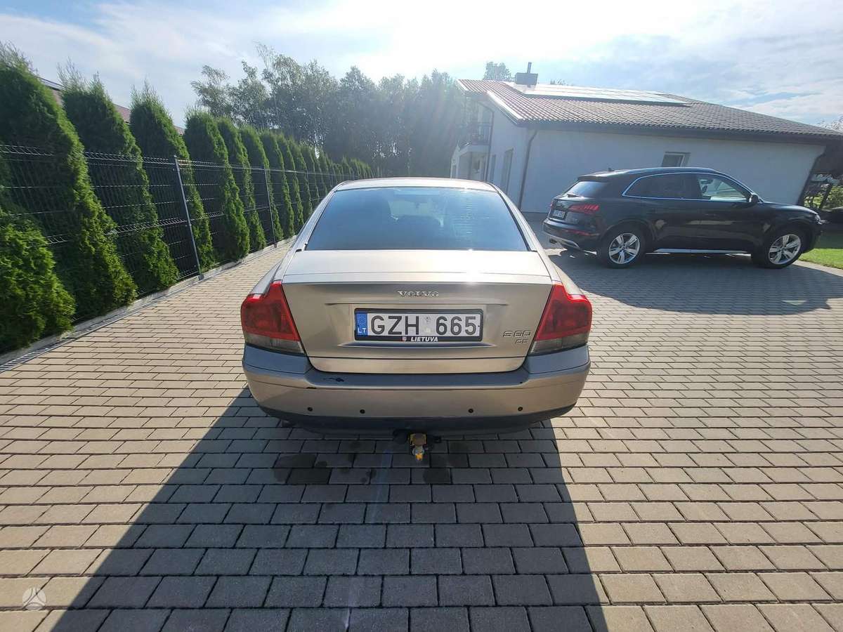 Volvo S60, 2.4 l., Седан