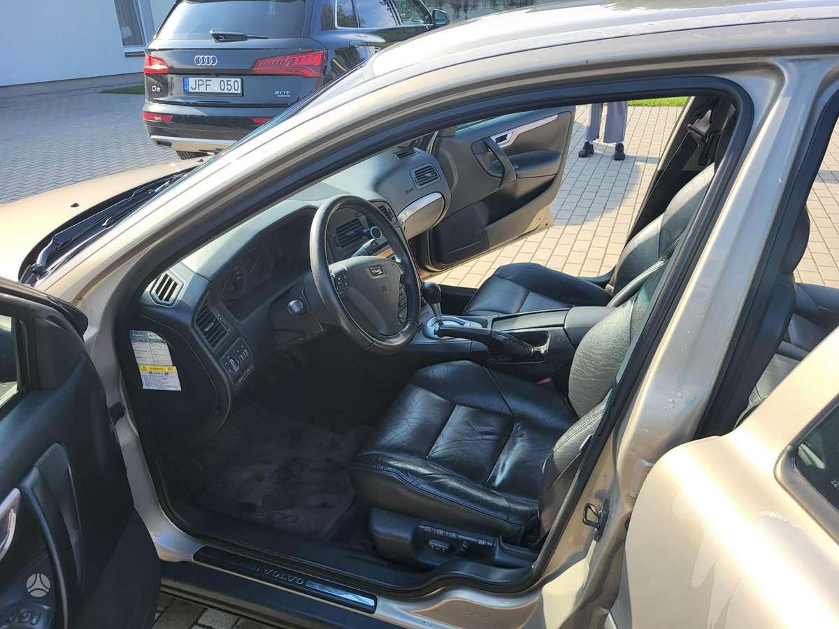 Volvo S60, 2.4 l., Седан