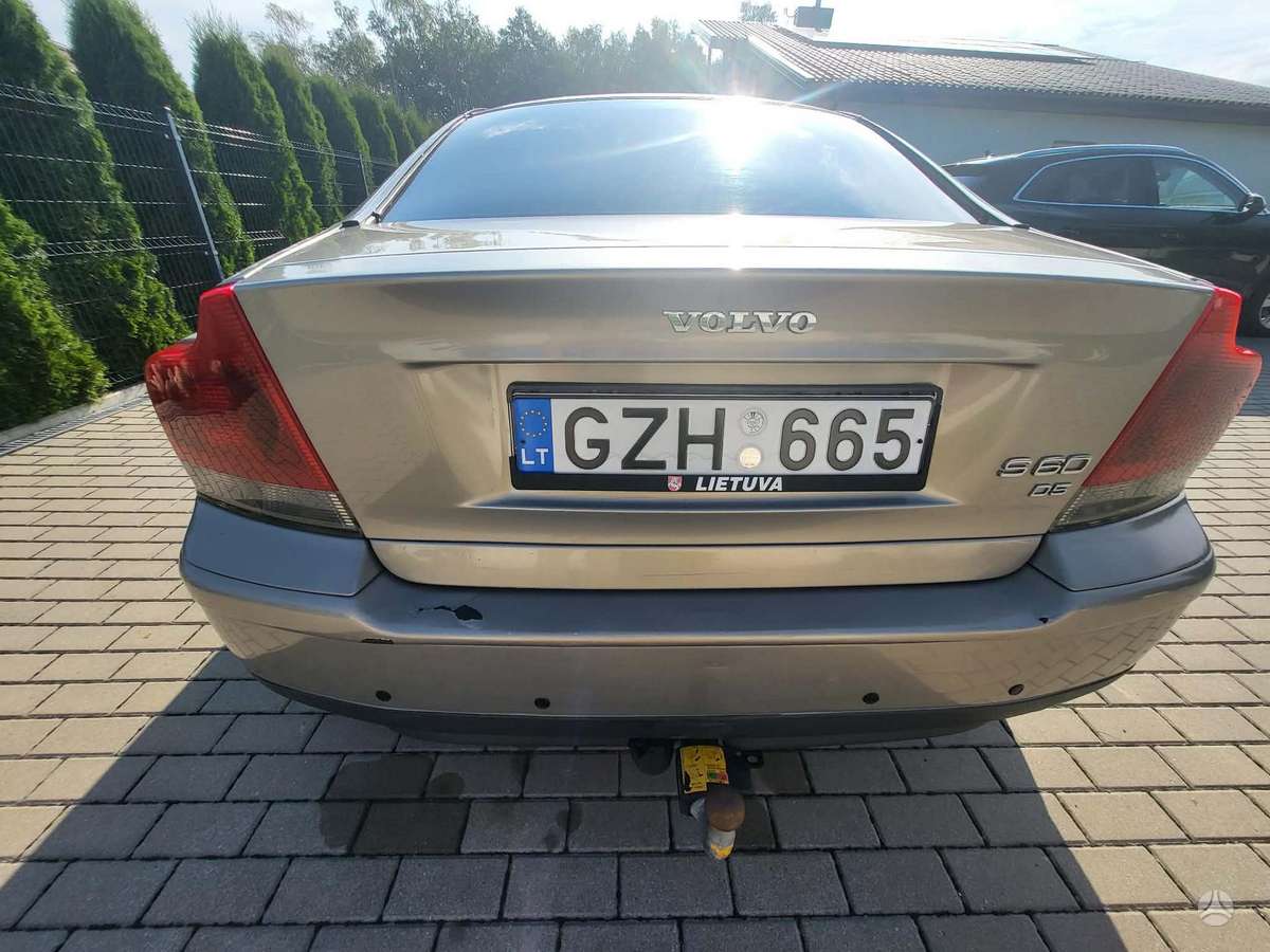 Volvo S60, 2.4 l., Седан