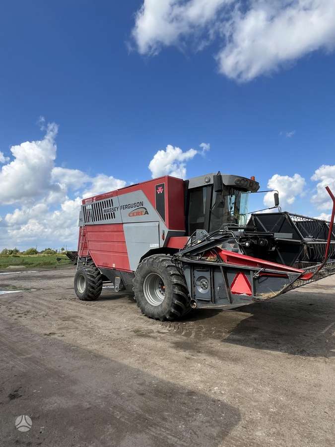 Massey Ferguson Cerea7274, kombainai