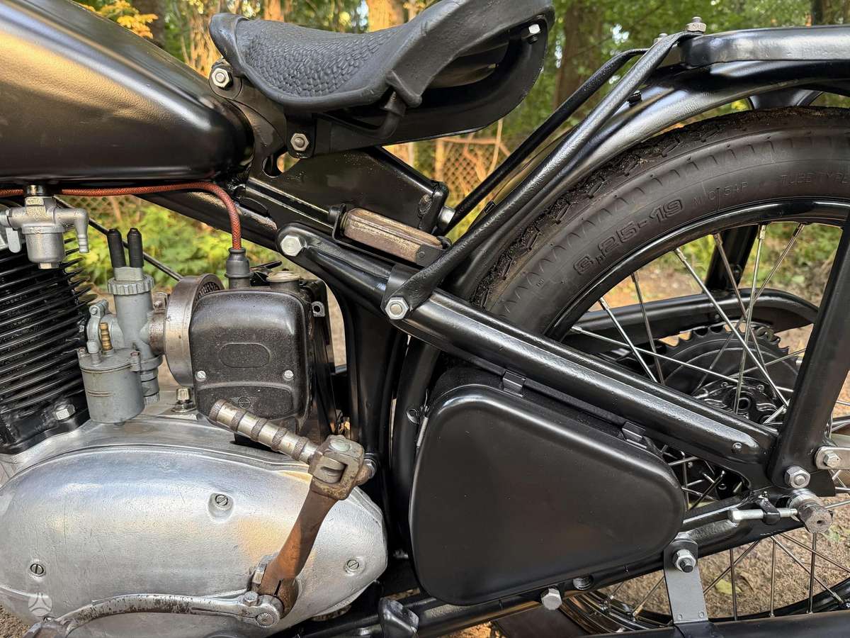 Izh 350 350cc, street / classic