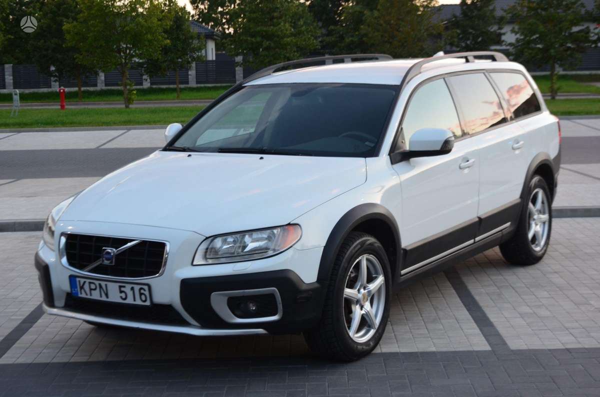 Volvo XC70, 2.4 l., wagon