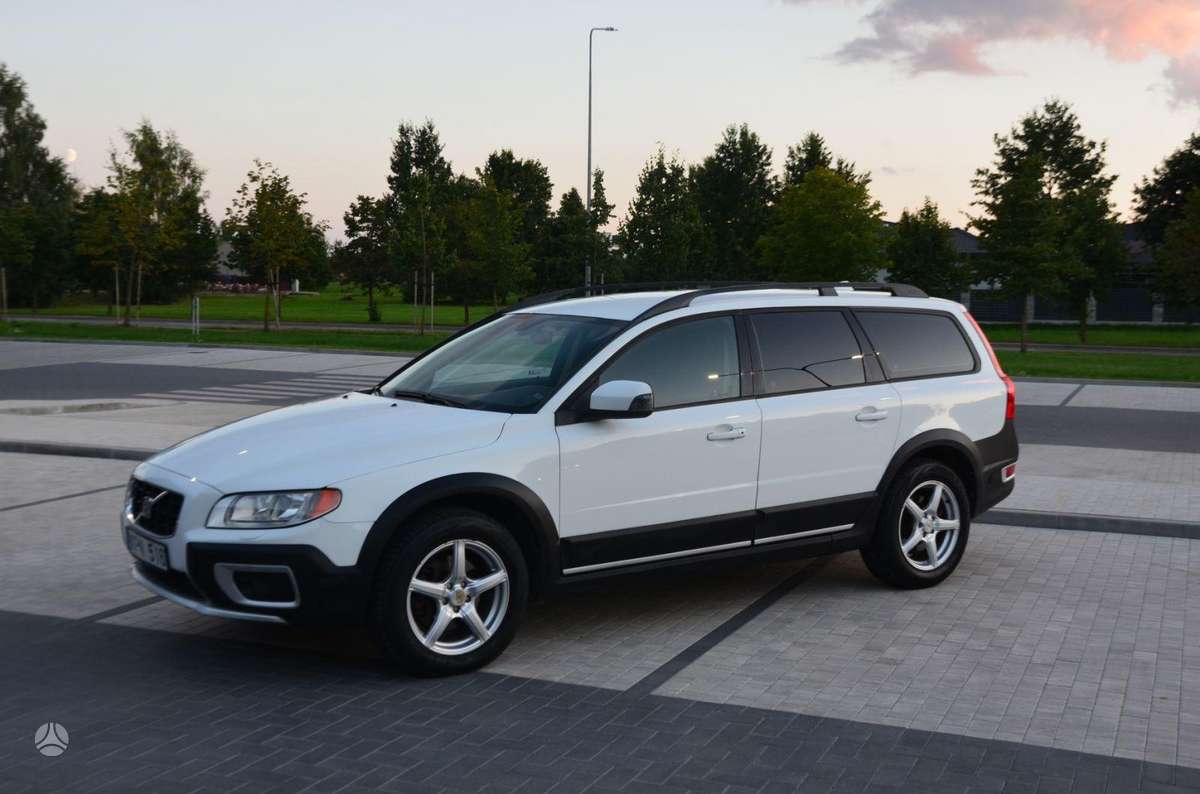 Volvo XC70, 2.4 l., wagon