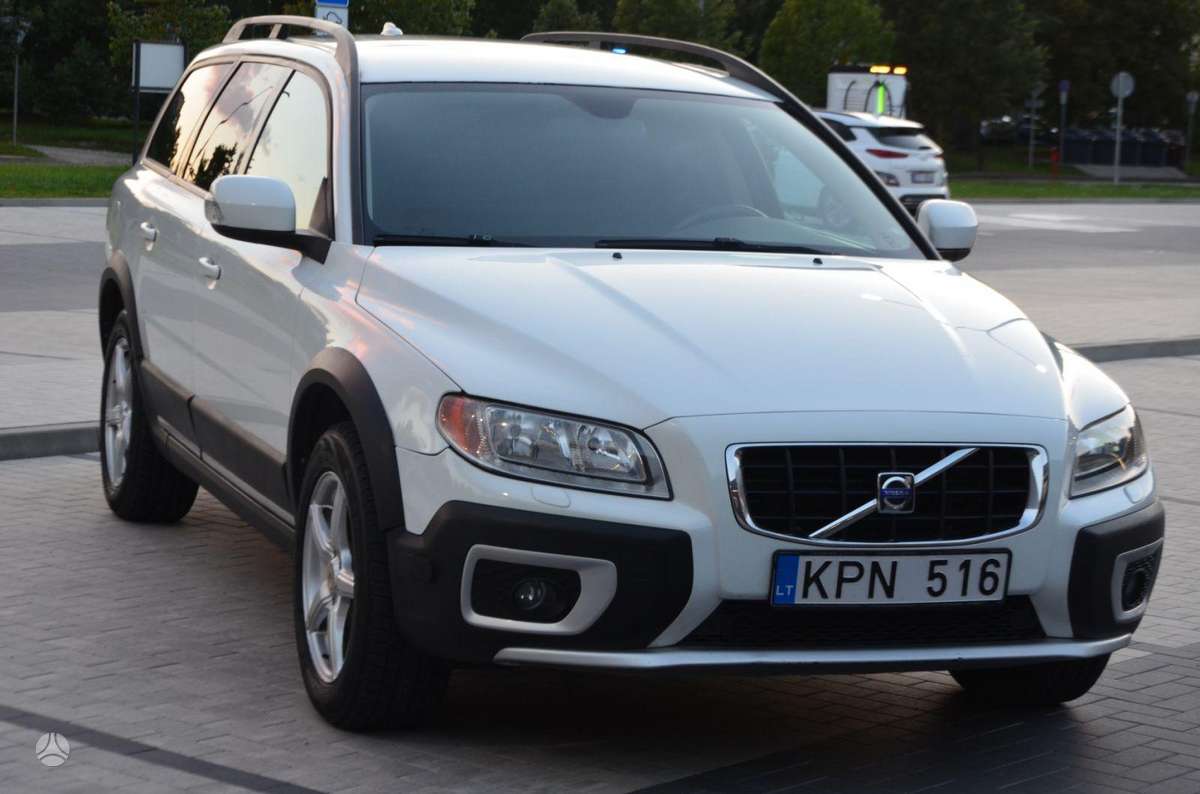Volvo XC70, 2.4 l., wagon
