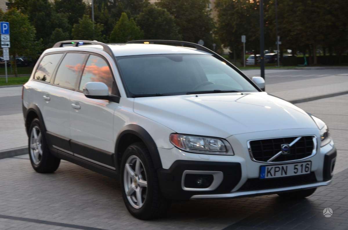 Volvo XC70, 2.4 l., wagon
