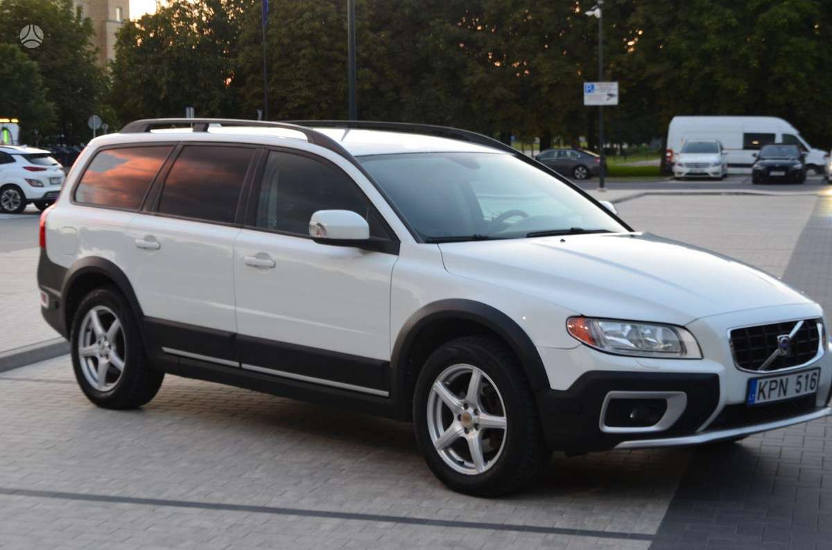 Volvo XC70, 2.4 l., wagon