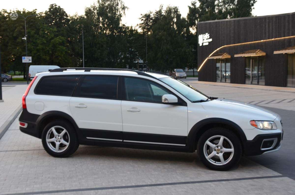 Volvo XC70, 2.4 l., wagon