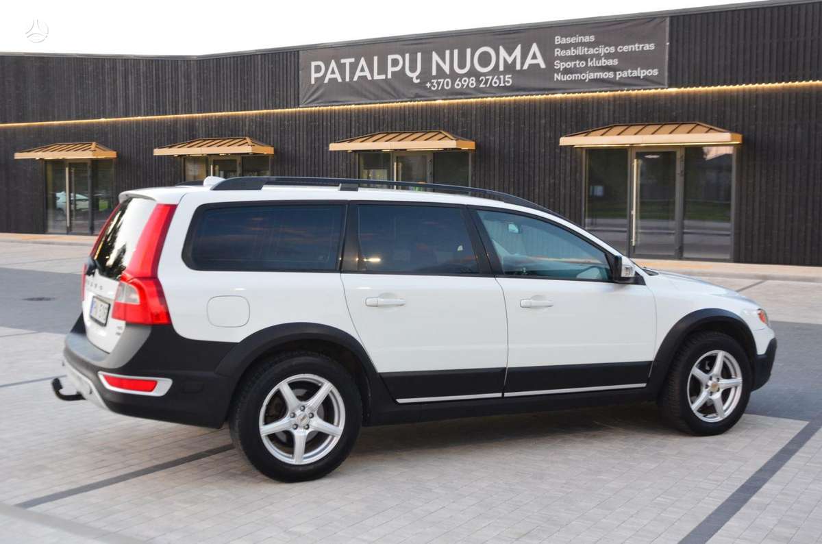 Volvo XC70, 2.4 l., wagon