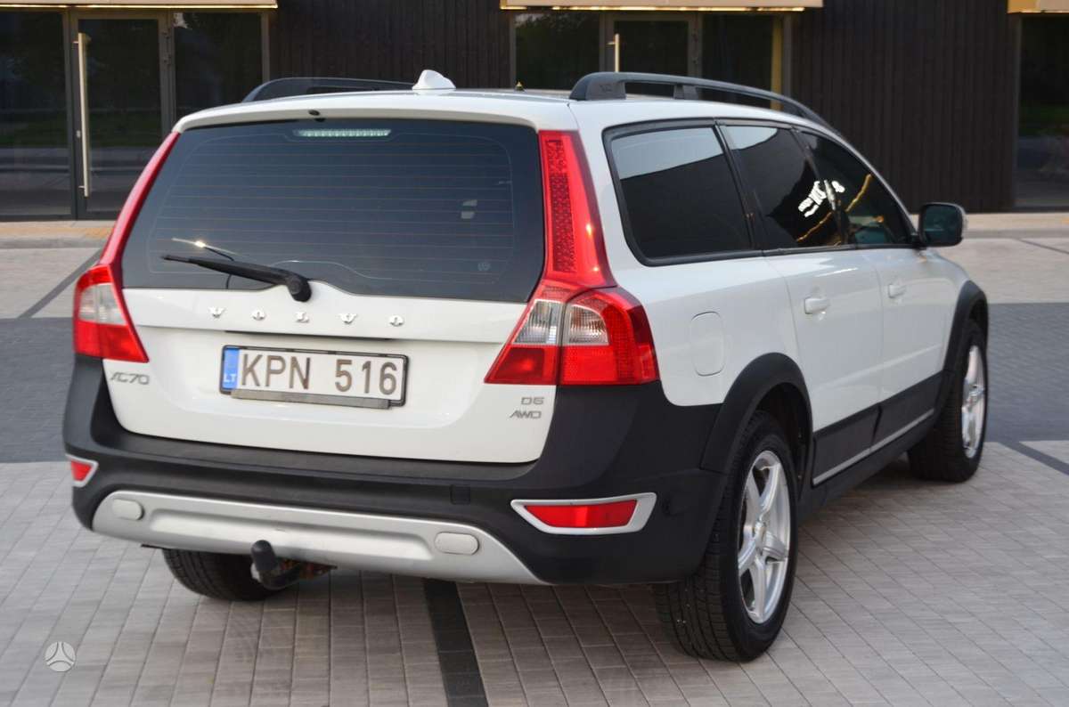 Volvo XC70, 2.4 l., wagon