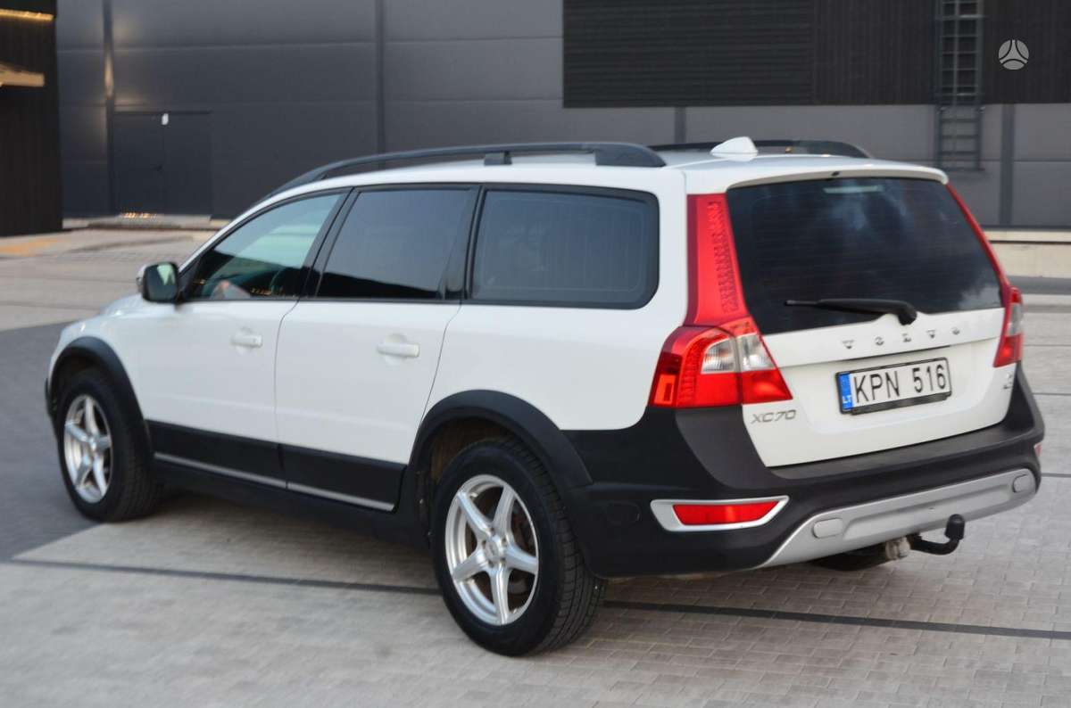 Volvo XC70, 2.4 l., wagon