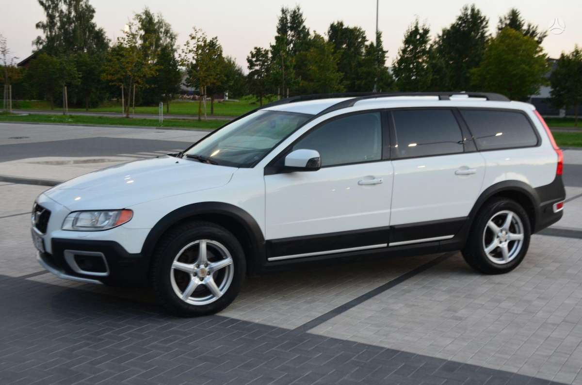 Volvo XC70, 2.4 l., wagon