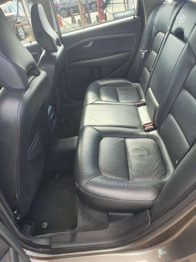 Volvo V70 - 8