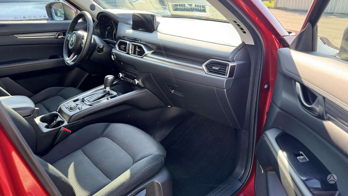 Mazda CX-5, 2.2 l., off-road / crossover