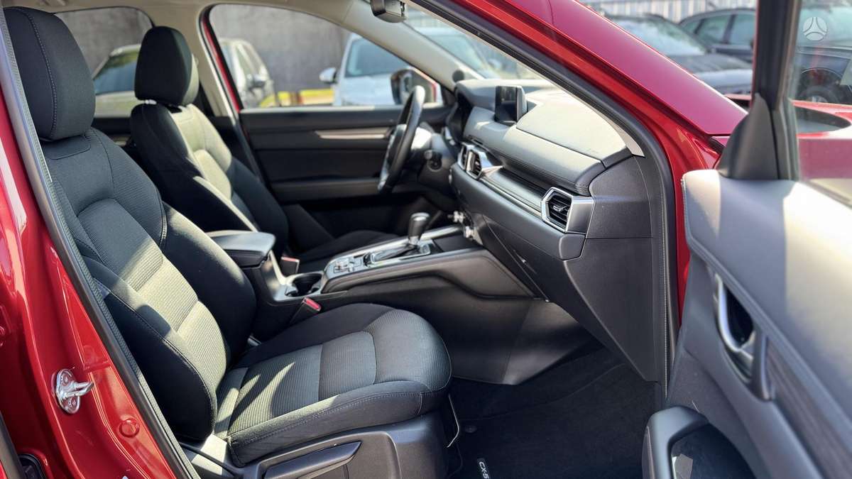 Mazda CX-5, 2.2 l., off-road / crossover