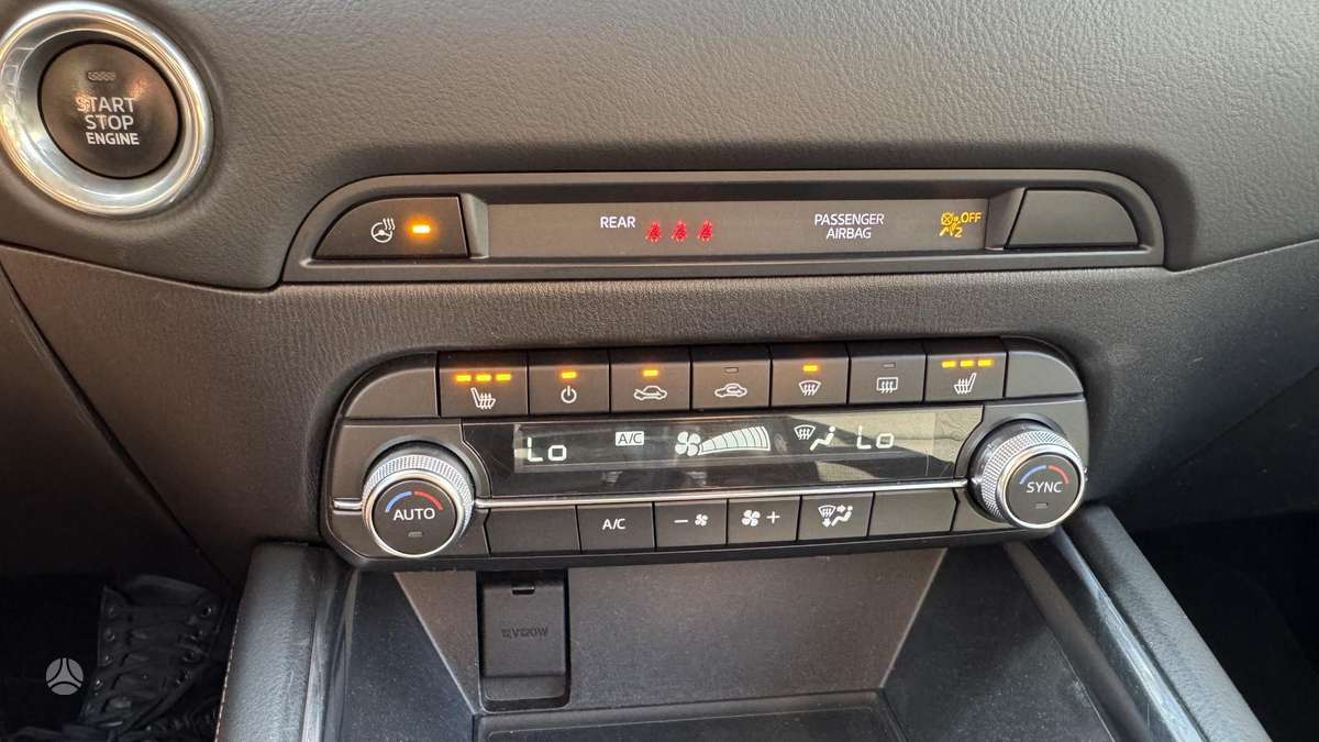 Mazda CX-5, 2.2 l., off-road / crossover